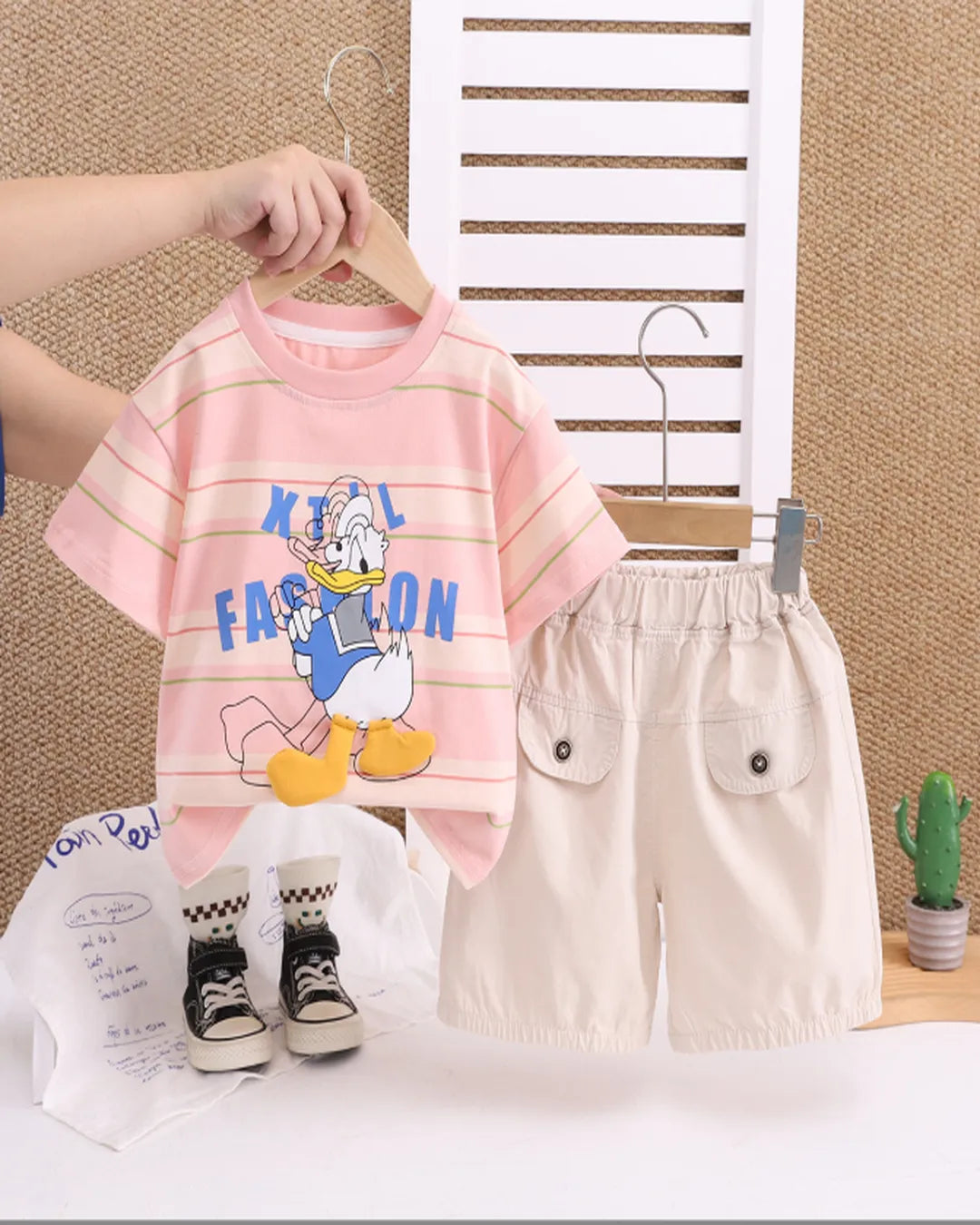 Pembe Çizgili Baskılı Tişört ve Cepli Şort 2’li Yazlık Takım (Unisex)