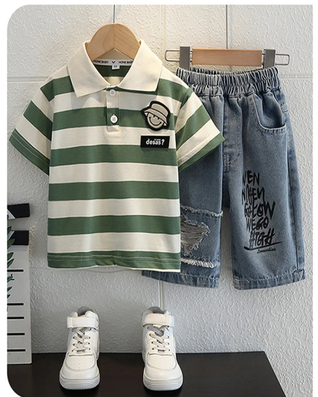 Çizgili Polo Yaka Tişört ve Yazılı Kot Şort 2’li Kombin (Erkek)