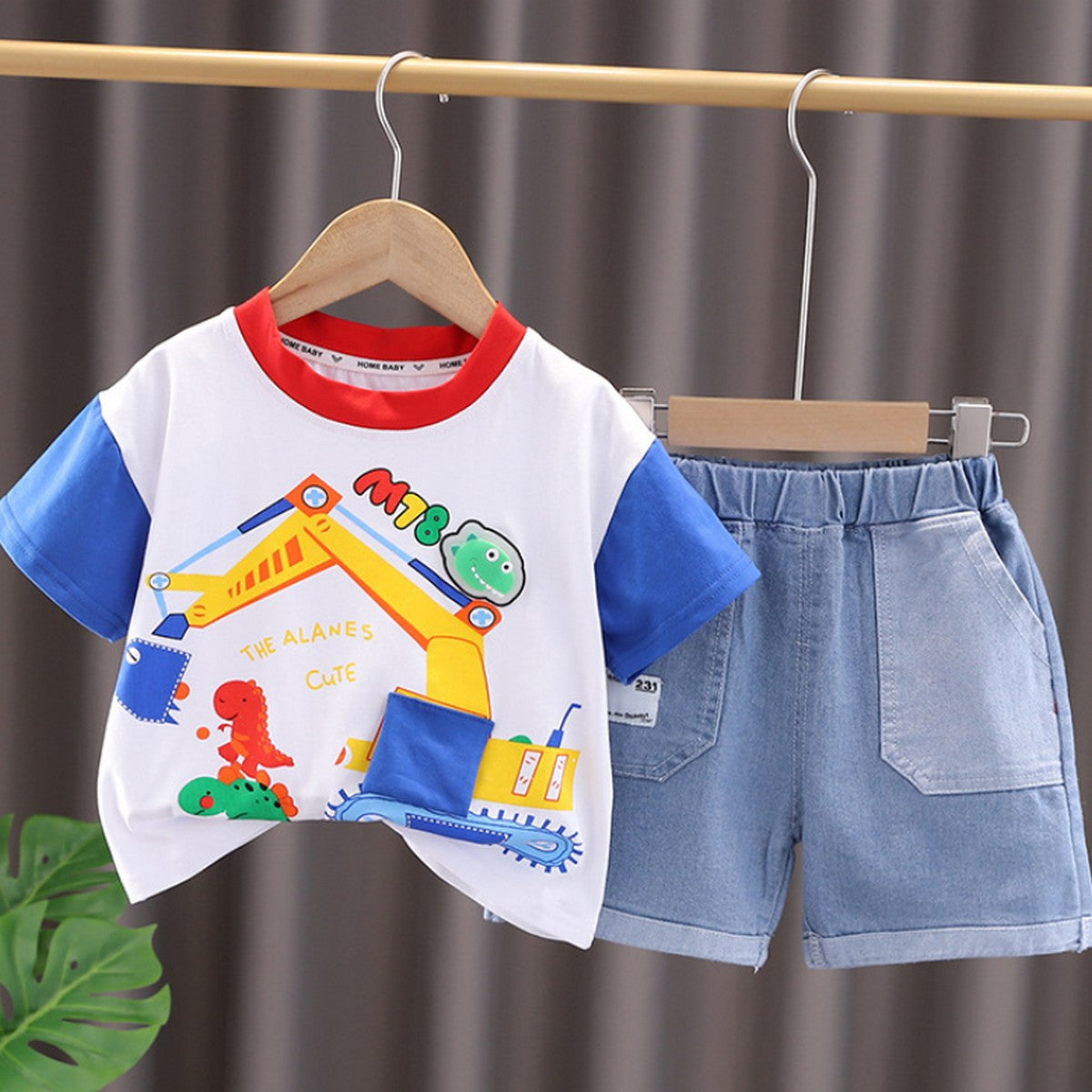 1-5 Yaş Dinozorlu Kepçe Baskılı Tişört ve Kot Şort Takımı