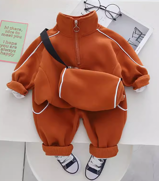 Kahverengi Renk Çantalı Çocuk Takım 1-5 Yaş ürün açıklaması