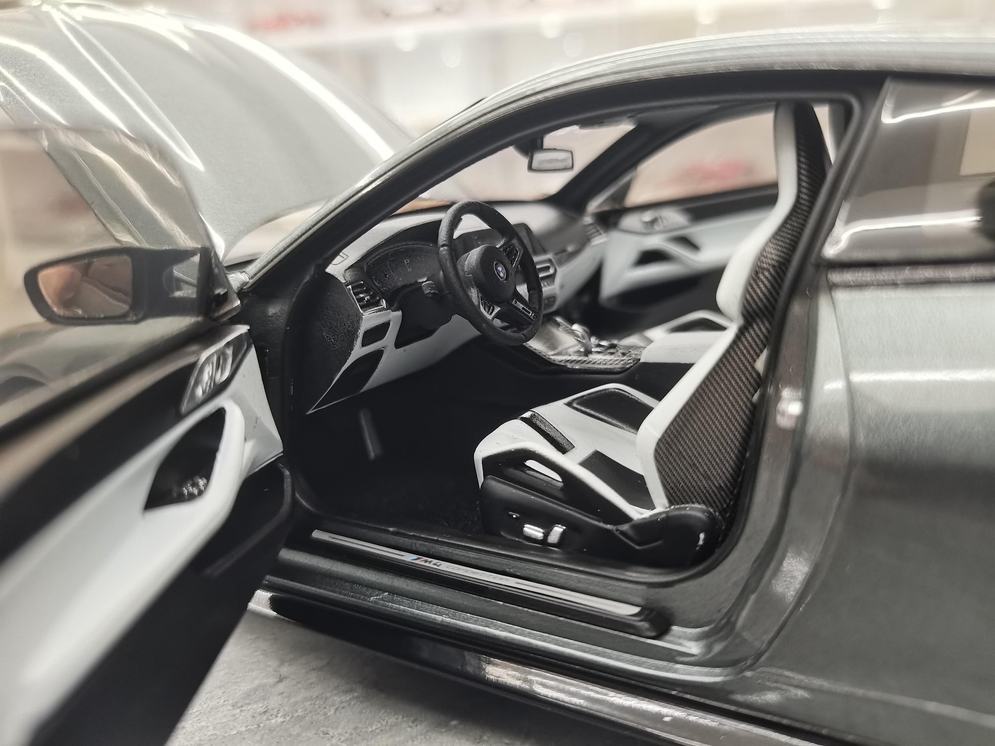 1/18 ölçekli BMW M4 Model-Gri Alaşım Renk Metalik