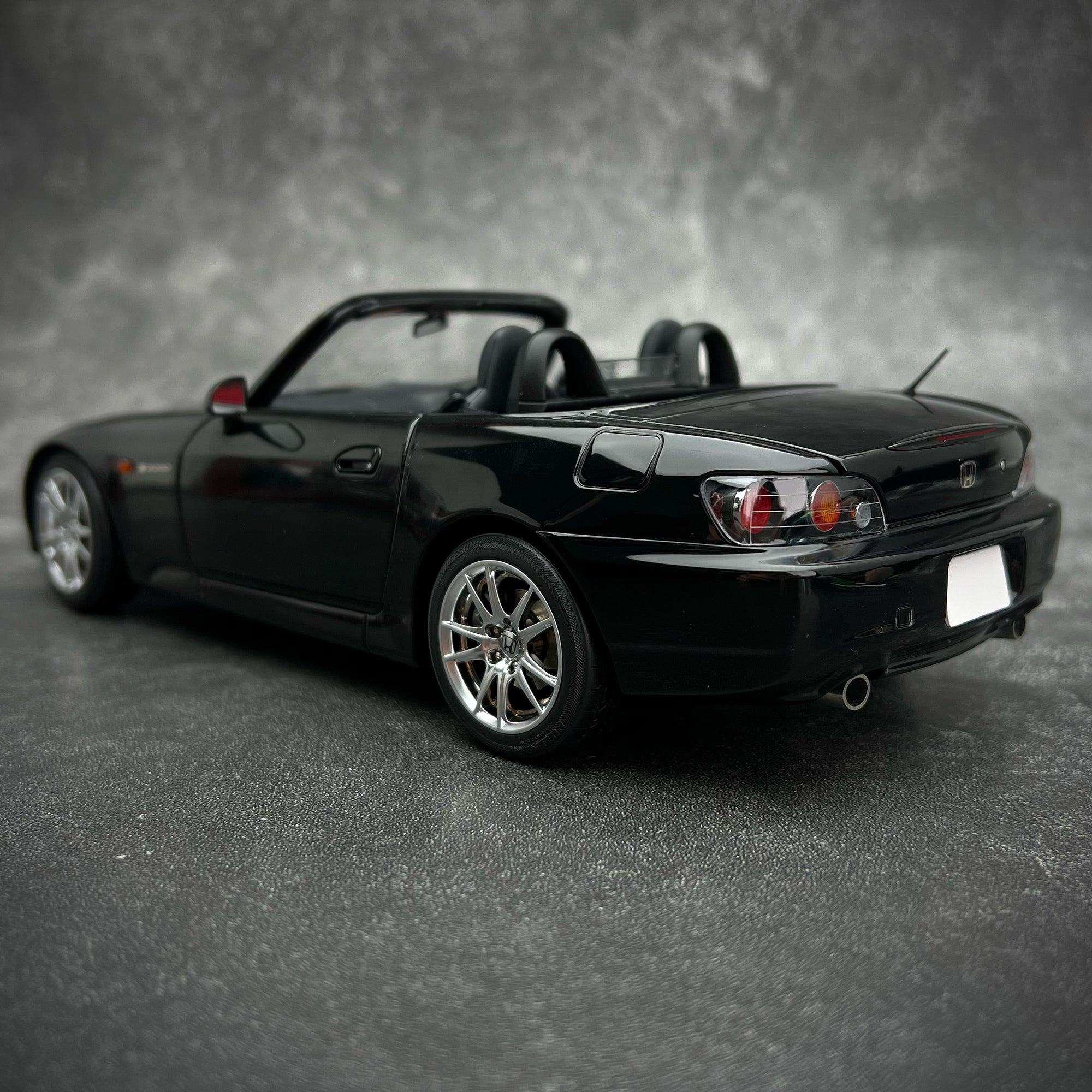 Siyah Renk Honda S2000 ve Motor Blok. 1/18 Model Araç