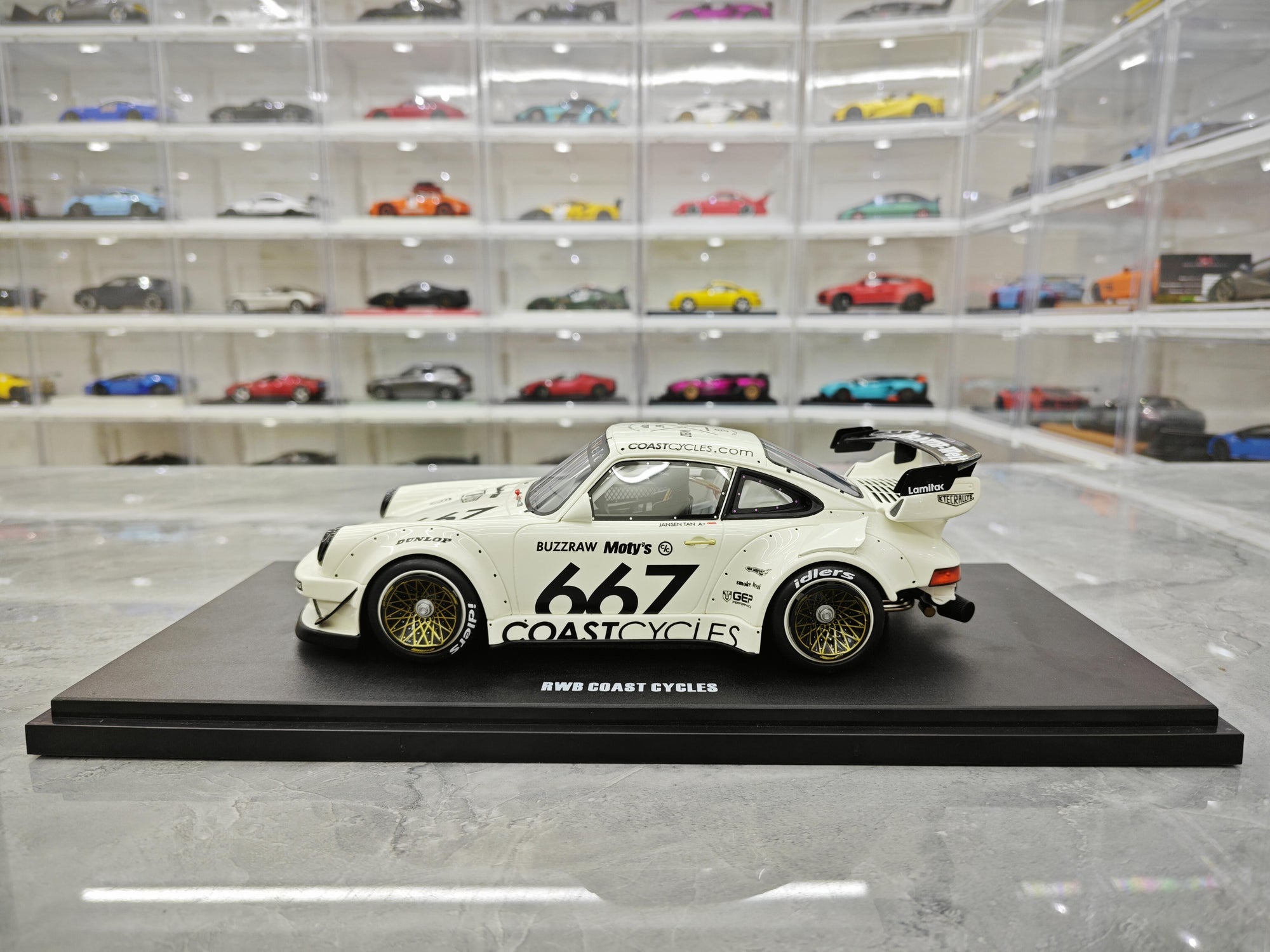 Porsche 911 -1/18 Ölçekli Beyaz Renk Model Araç