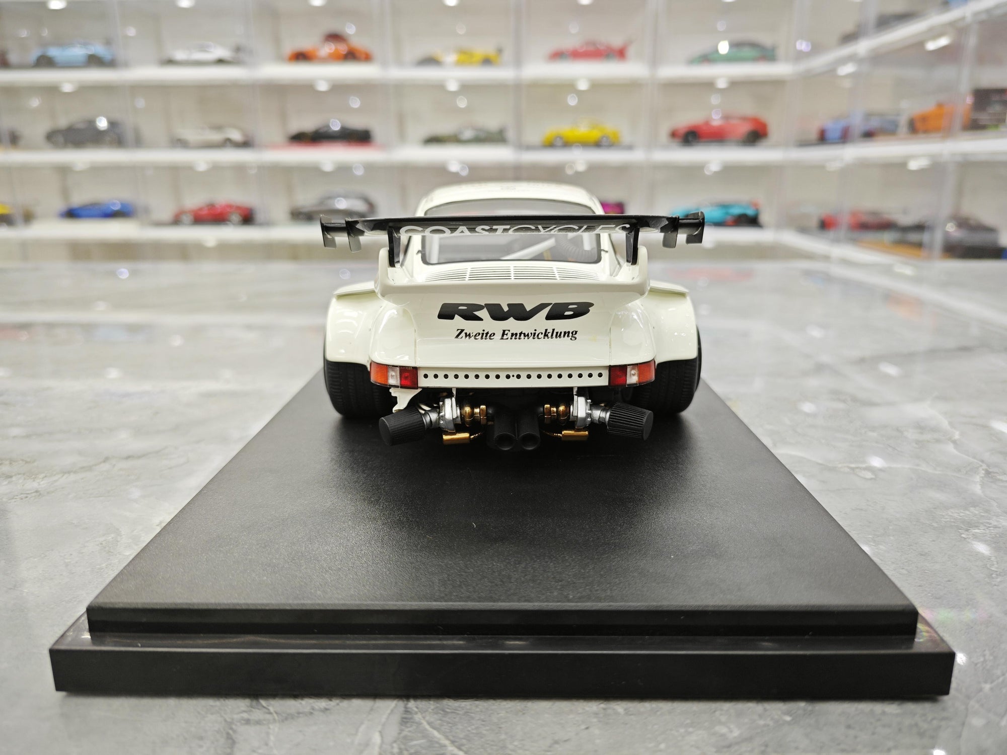 Porsche 911 -1/18 Ölçekli Beyaz Renk Model Araç