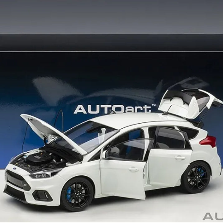 Ford Focus 1/18 Ölçekli Model Araç Beyaz Renk