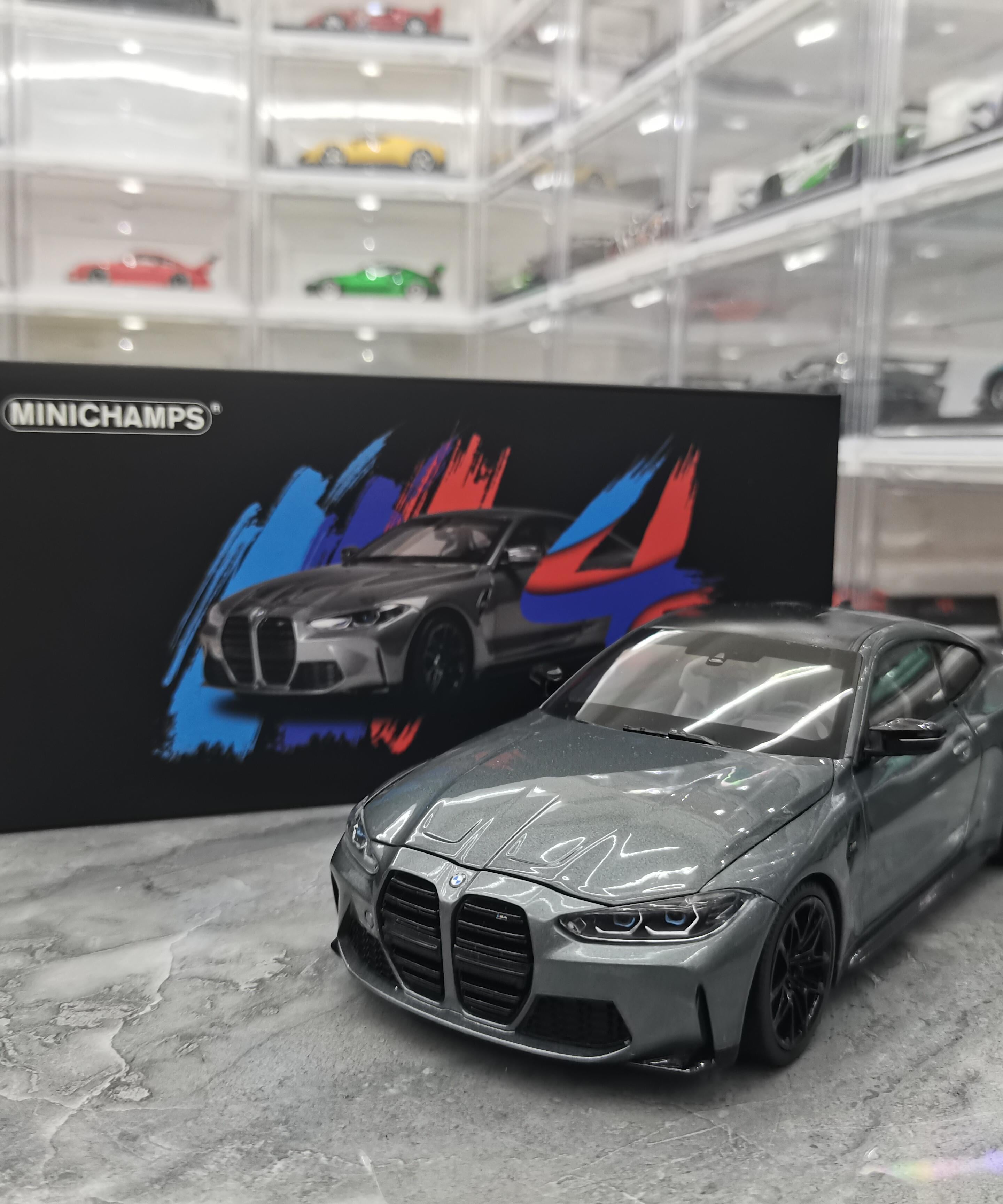 1/18 ölçekli BMW M4 Model-Gri Alaşım Renk Metalik
