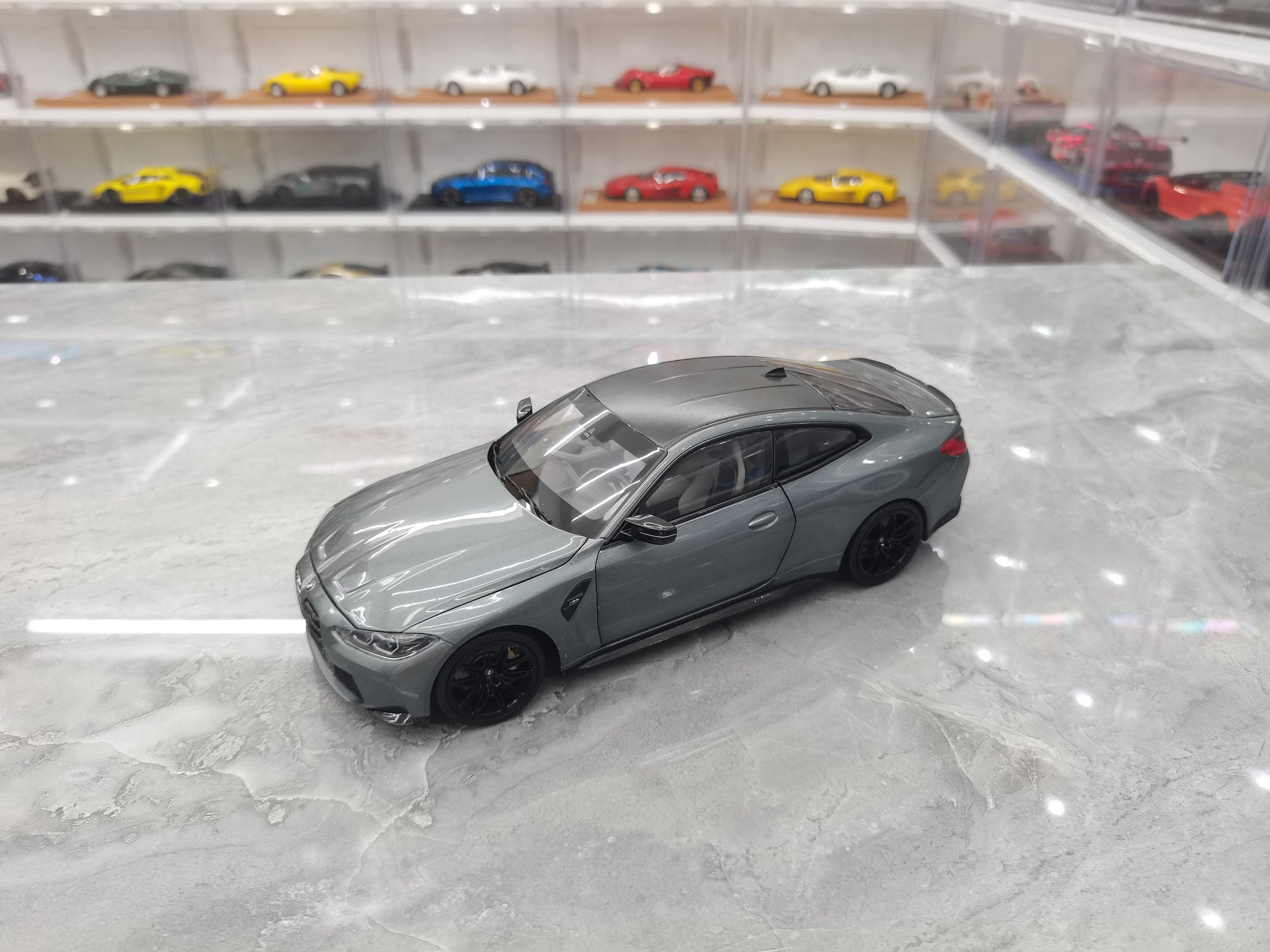1/18 ölçekli BMW M4 Model-Gri Alaşım Renk Metalik
