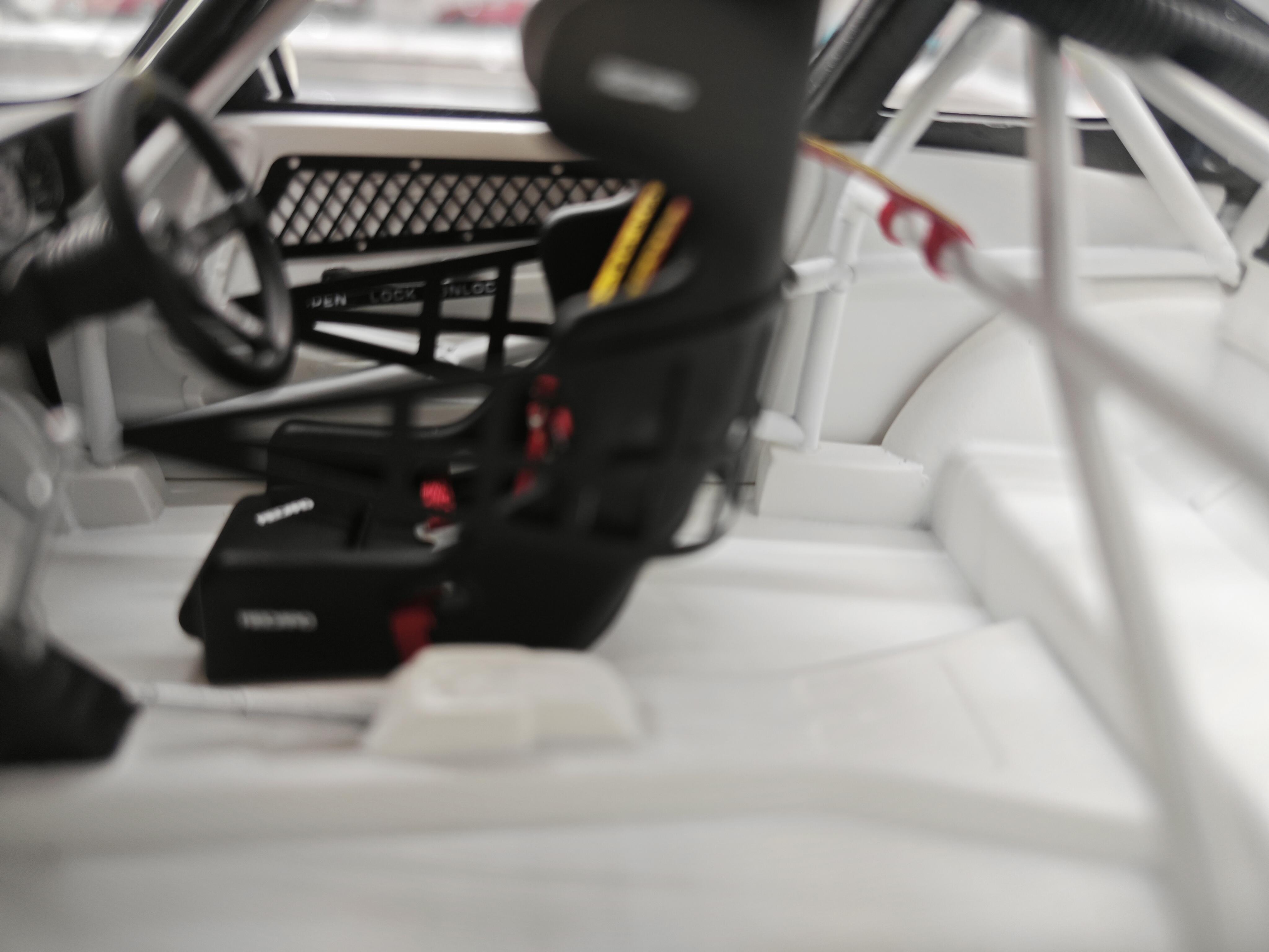 Porsche 911 -1/18 Ölçekli Beyaz Renk Model Araç