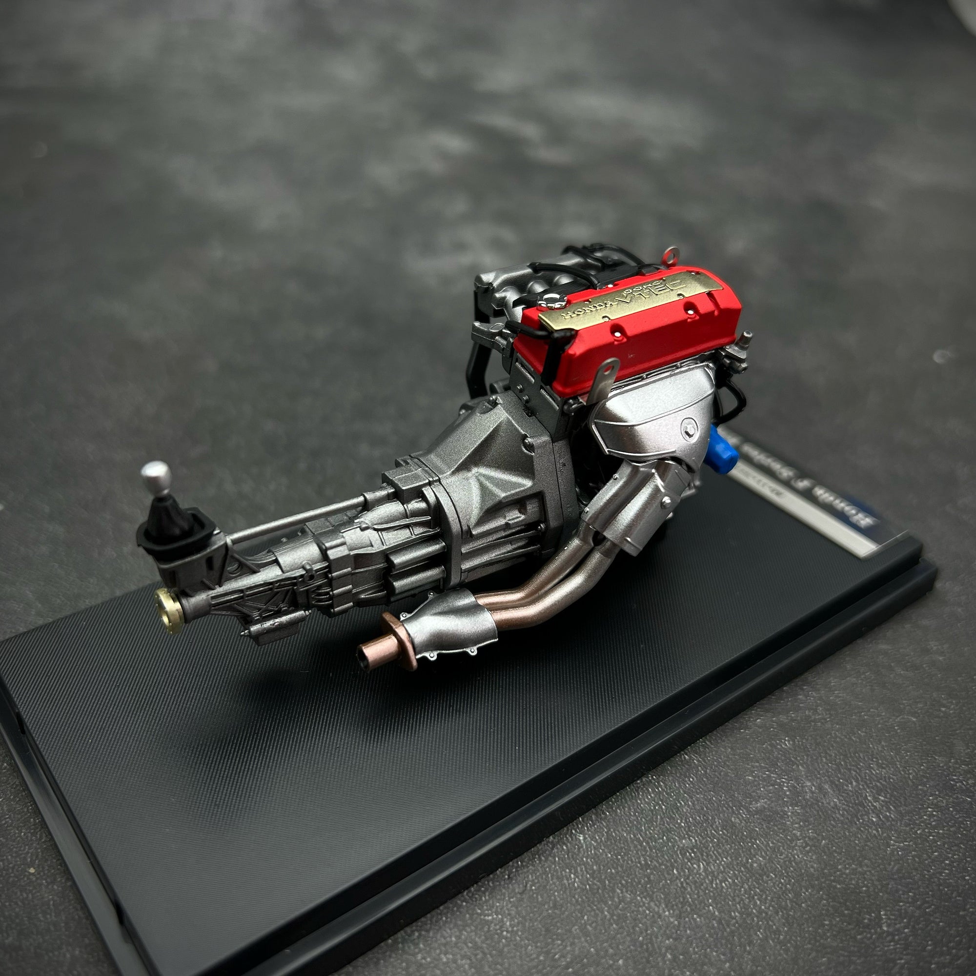 Siyah Renk Honda S2000 ve Motor Blok. 1/18 Model Araç