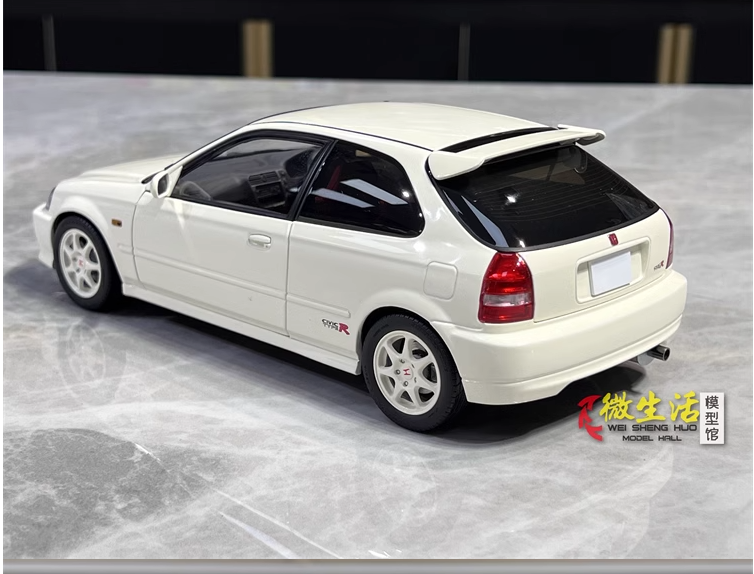 1/18 Ölçekli Beyaz Renkli Honda Civic ve Motor