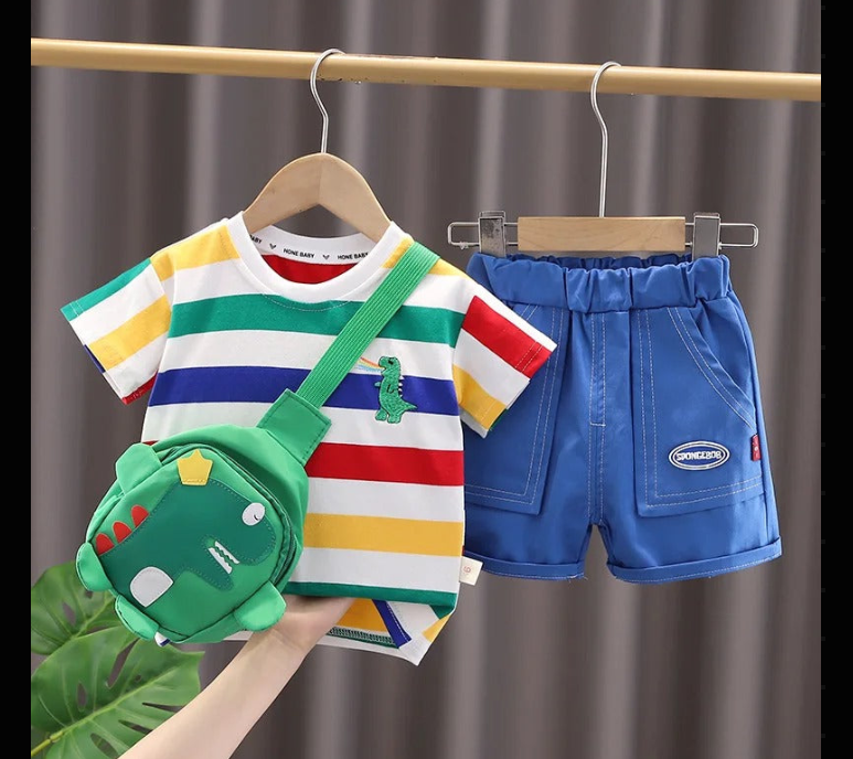 Mavi Şortlu Renkli Dino Takım – Çanta Hediyeli (1-5 Yaş)