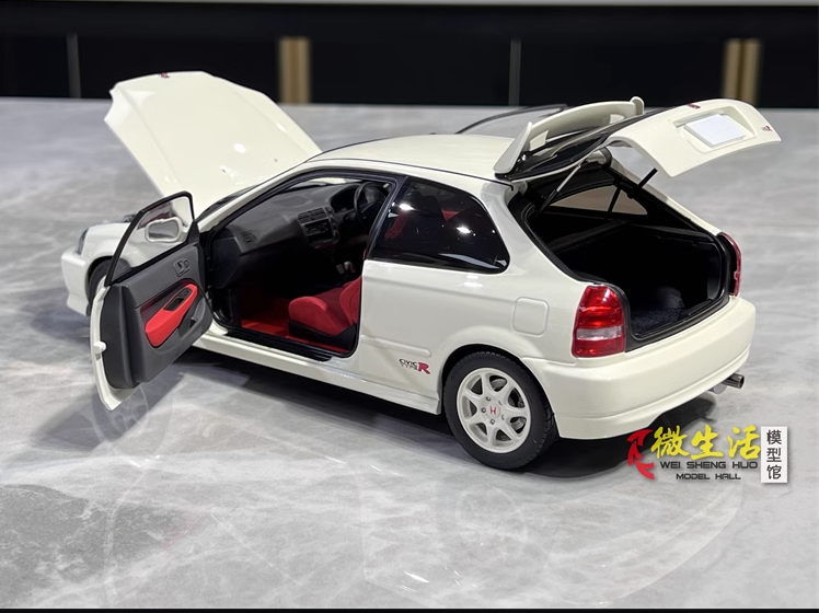 1/18 Ölçekli Beyaz Renkli Honda Civic ve Motor