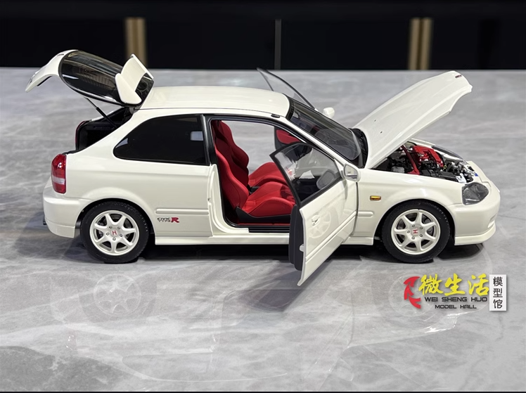 1/18 Ölçekli Beyaz Renkli Honda Civic ve Motor
