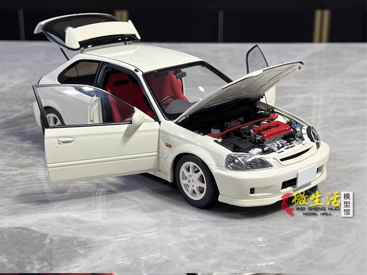 1/18 Ölçekli Beyaz Renkli Honda Civic ve Motor