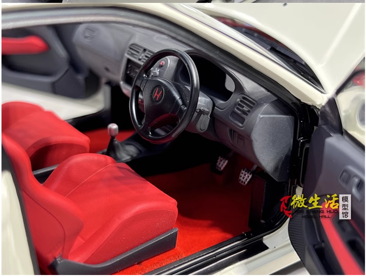 1/18 Ölçekli Beyaz Renkli Honda Civic ve Motor