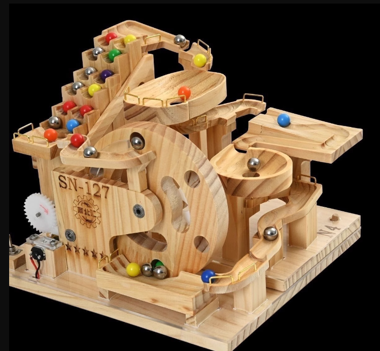 Motorlu Ahşap Bilye Kaydırağı