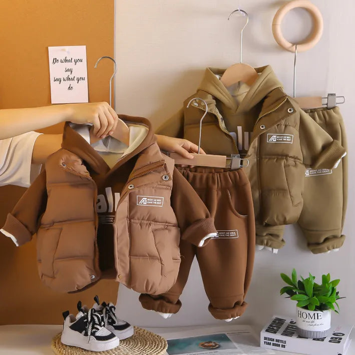 1-5 Yaş 3 Parça Erkek Çocuk Montlu Takım – 2 Renk Seçenekli