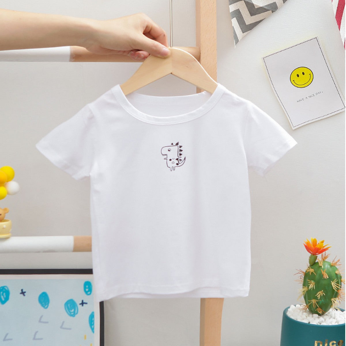 1-5 Yaş Dinozorlu Kot Salopetli Erkek Çocuk Takımı – Beyaz Tişörtlü Yazlık