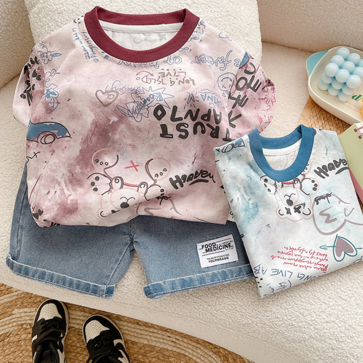 Grafiti Baskılı Pembe Tişört ve Denim Şort İkili Erkek Çocuk Takımı