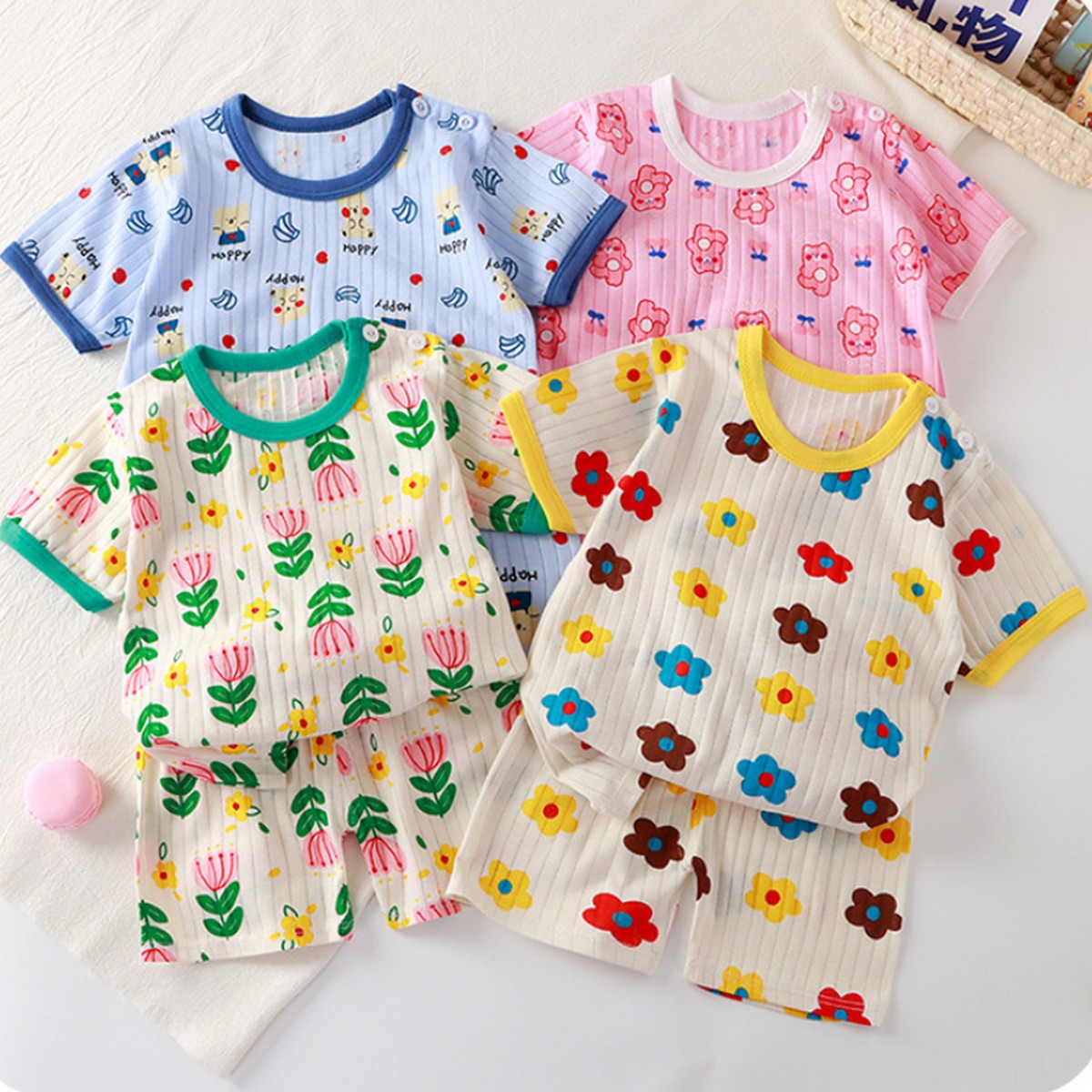 10 Ay - 6 Yaş Çiçek ve Karakter Desenli Yazlık Kısa Kollu Çocuk Takımı