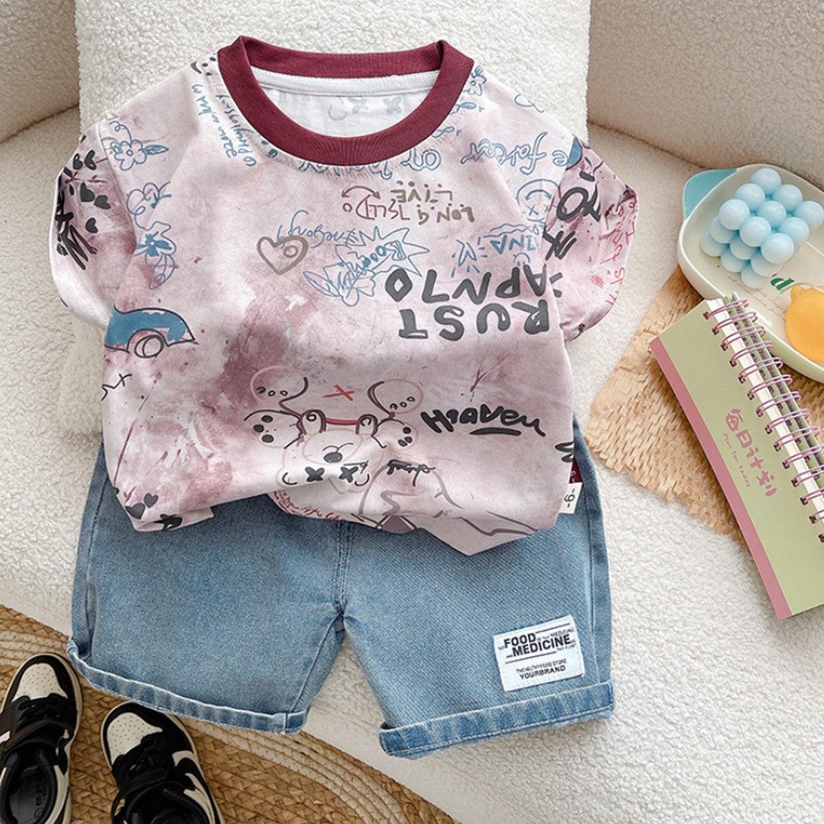 Grafiti Baskılı Pembe Tişört ve Denim Şort İkili Erkek Çocuk Takımı