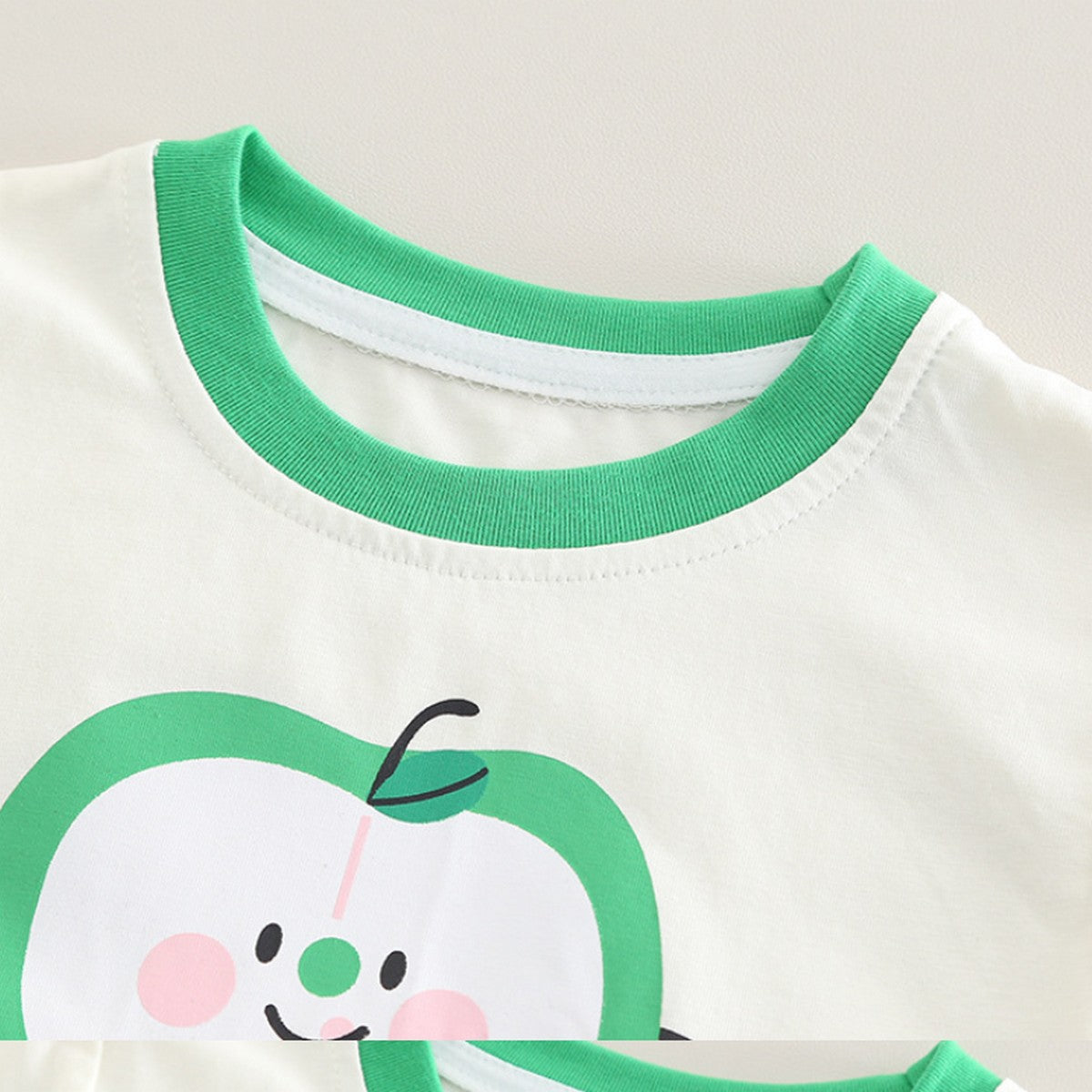 1-5 Yaş Yeşil Elma Baskılı Kısa Kollu Erkek Çocuk Takımı – Yazlık Şortlu