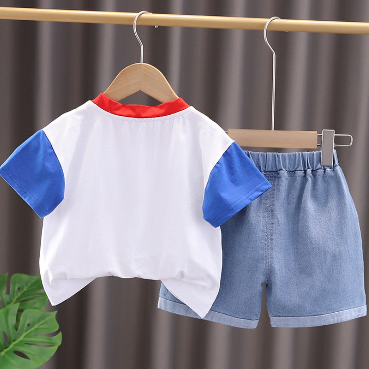 1-5 Yaş Dinozorlu Kepçe Baskılı Tişört ve Kot Şort Takımı