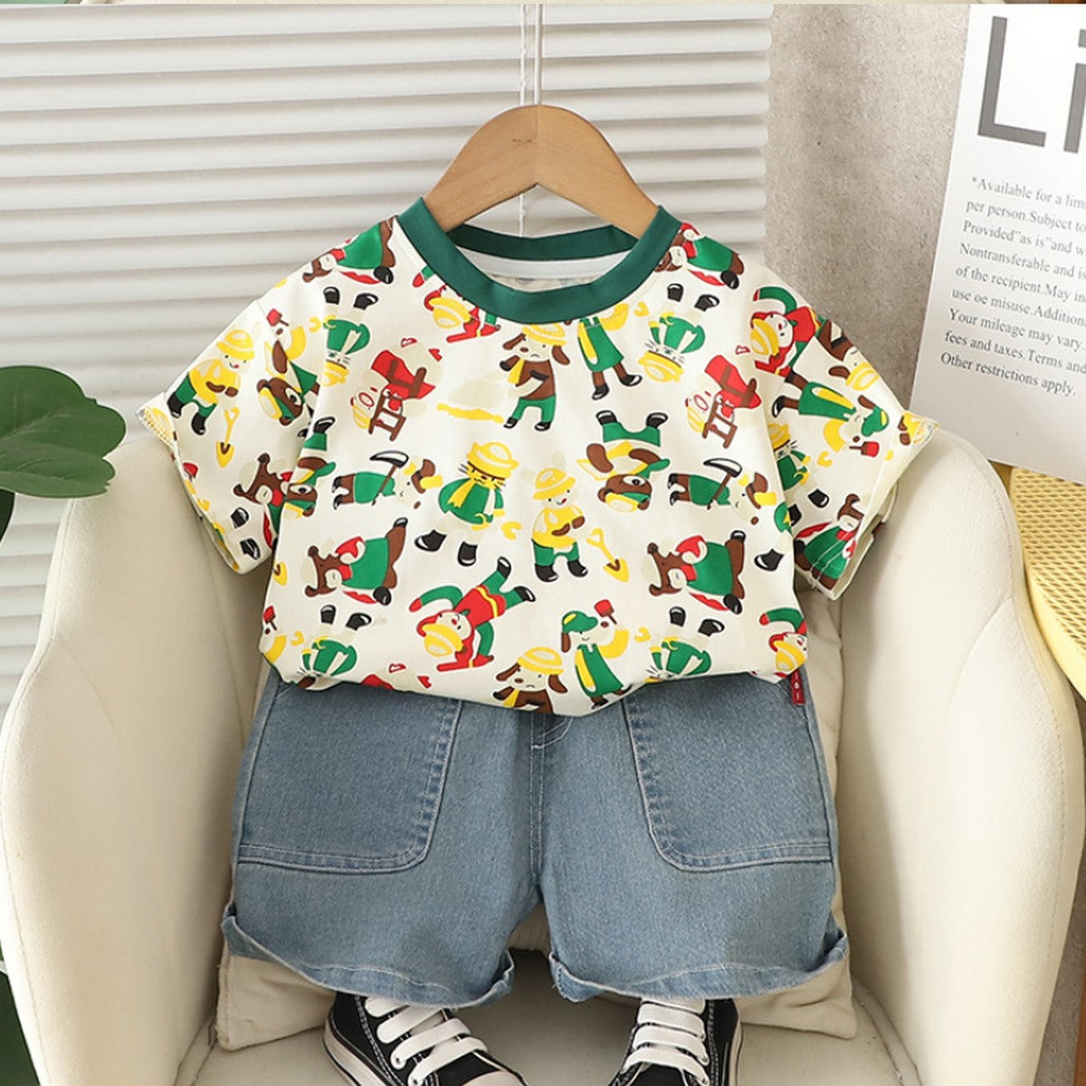 1-5 Yaş Renkli Kovboy Desenli Tişört ve Geniş Paça Kot Şort Takım