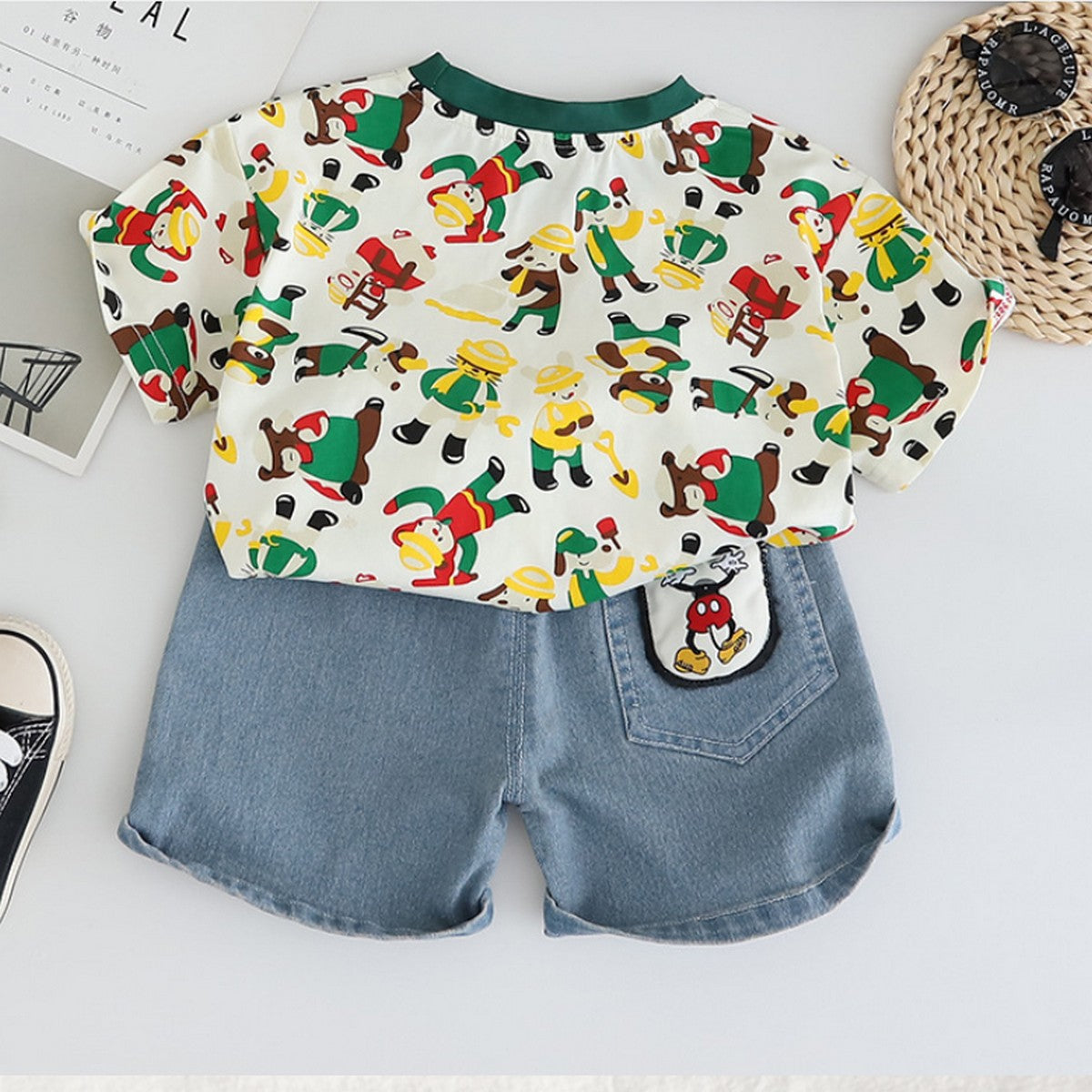 1-5 Yaş Renkli Kovboy Desenli Tişört ve Geniş Paça Kot Şort Takım