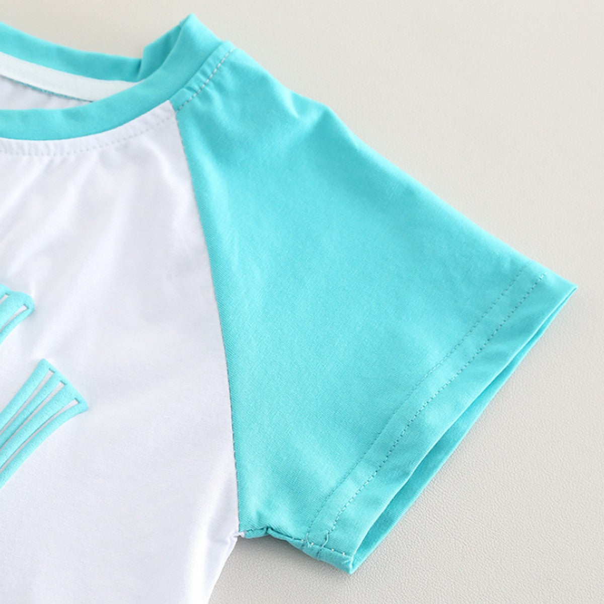 1-5 Yaş Turkuaz ‘HI’ Baskılı Tişört ve Cepli Pantolon Takımı