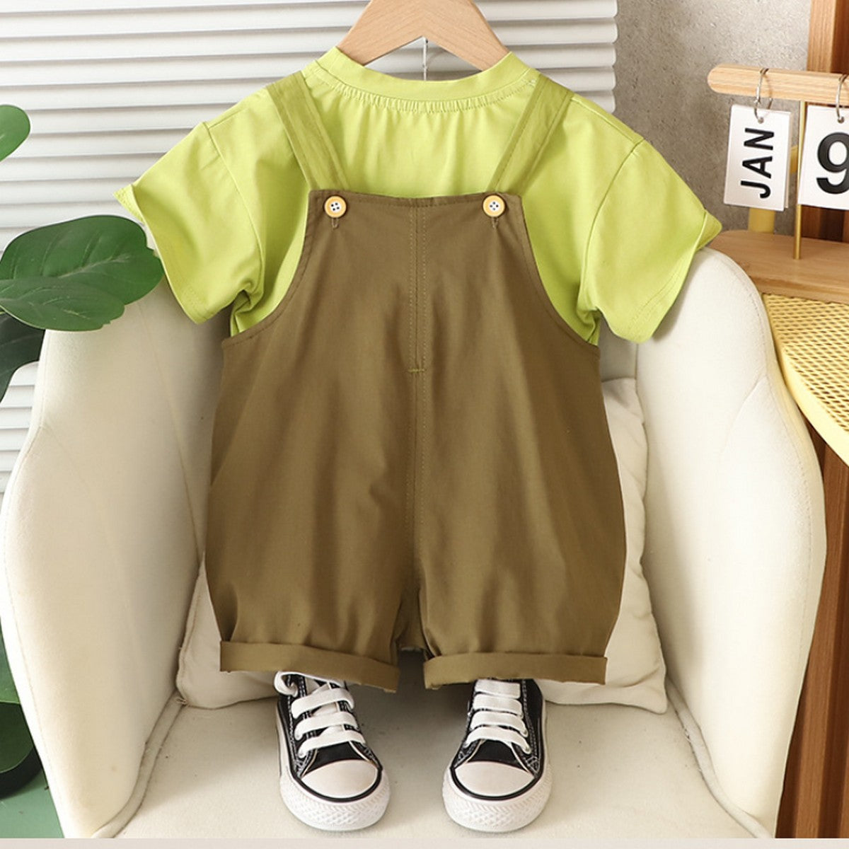 1-5 Yaş Kurbağa Gözlü Yeşil Tişört ve Salopet Takımı