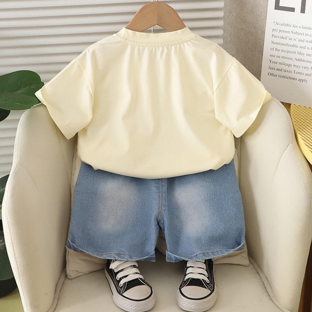 1-5 Yaş Reversal Baskılı Sarı Tişört ve Kot Şort Takımı