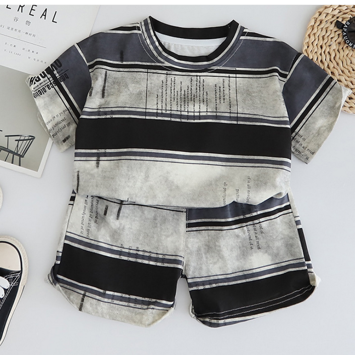 1-5 Yaş Erkek Çocuk Modern Desenli Şortlu Takım