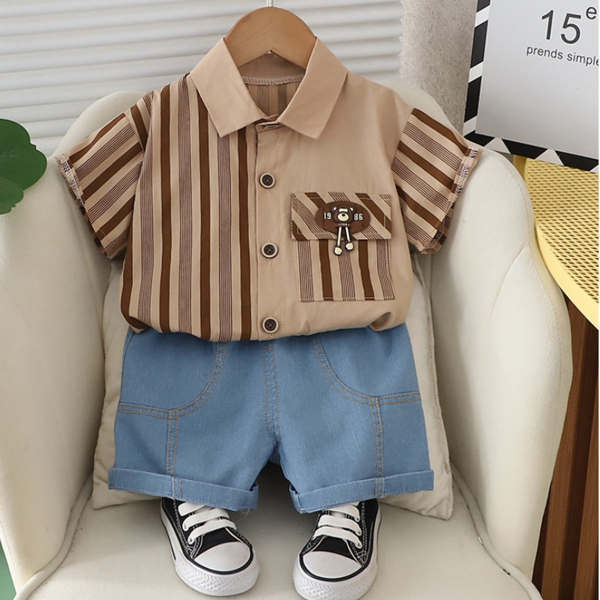 Dik Yaka Çizgili Gömlek ve Kot Şortlu Erkek Çocuk Takımı 1-5 Yaş