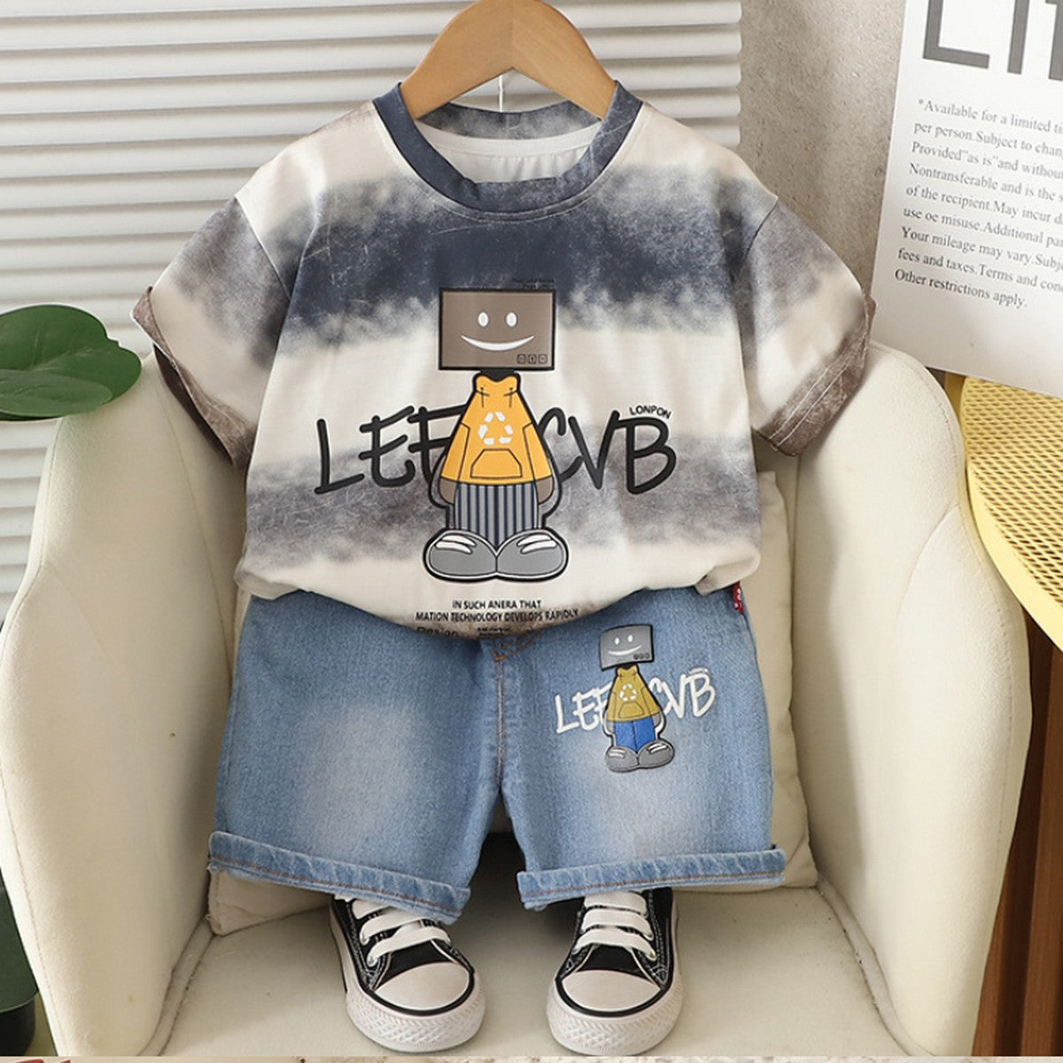 1-5 Yaş Renk Geçişli Tişört ve Kot Şort Erkek Çocuk Takımı