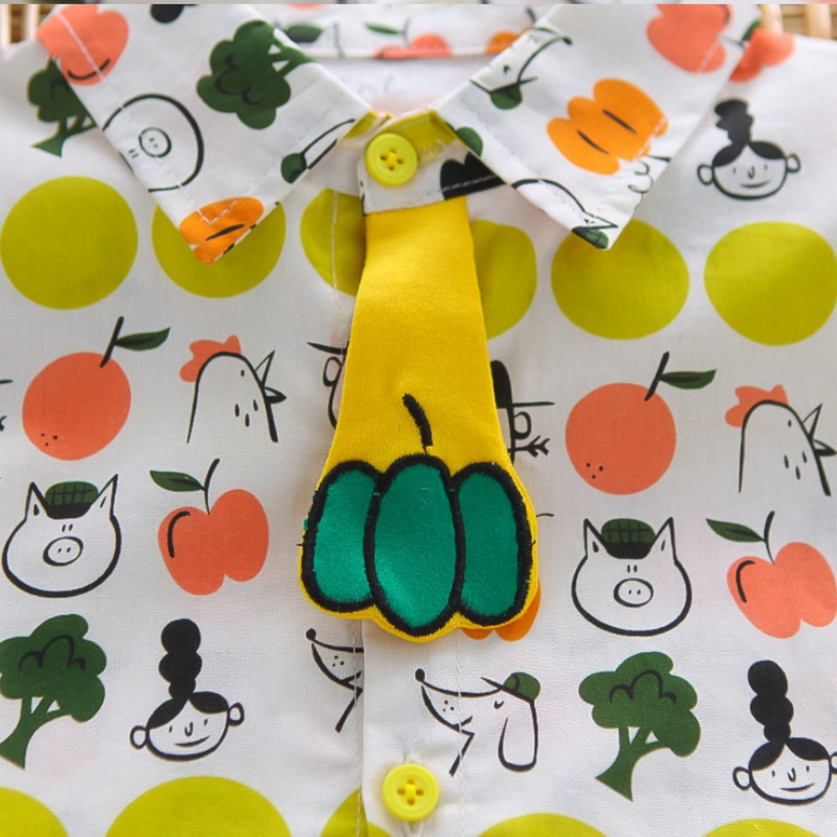 1-5 Yaş Renkli Kravatlı Meyve Desenli Erkek Çocuk Takımı