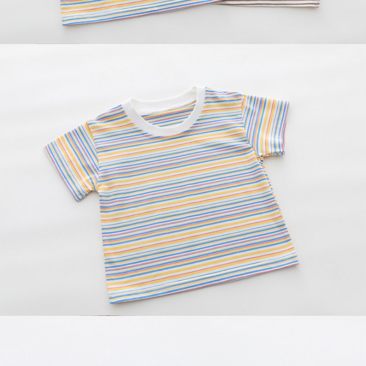 1-5 Yaş Renkli Çizgili Tişört ve Tavşan Figürlü Bej Salopet Takımı