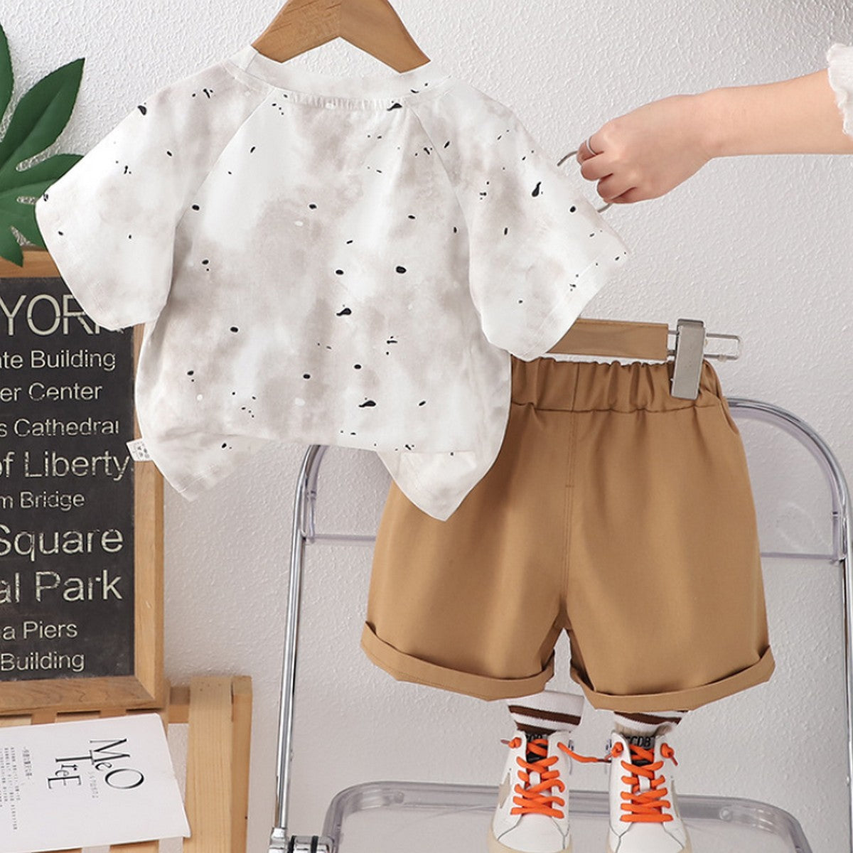1-5 Yaş Cep Çantalı Tişört ve Karamel Şort Takımı