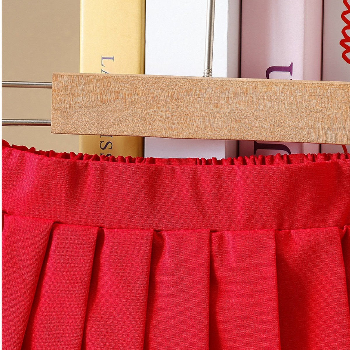 2-7 Yaş Kırmızı Çiçek Baskılı Tişört ve Pileli Kırmızı Etek Takımı