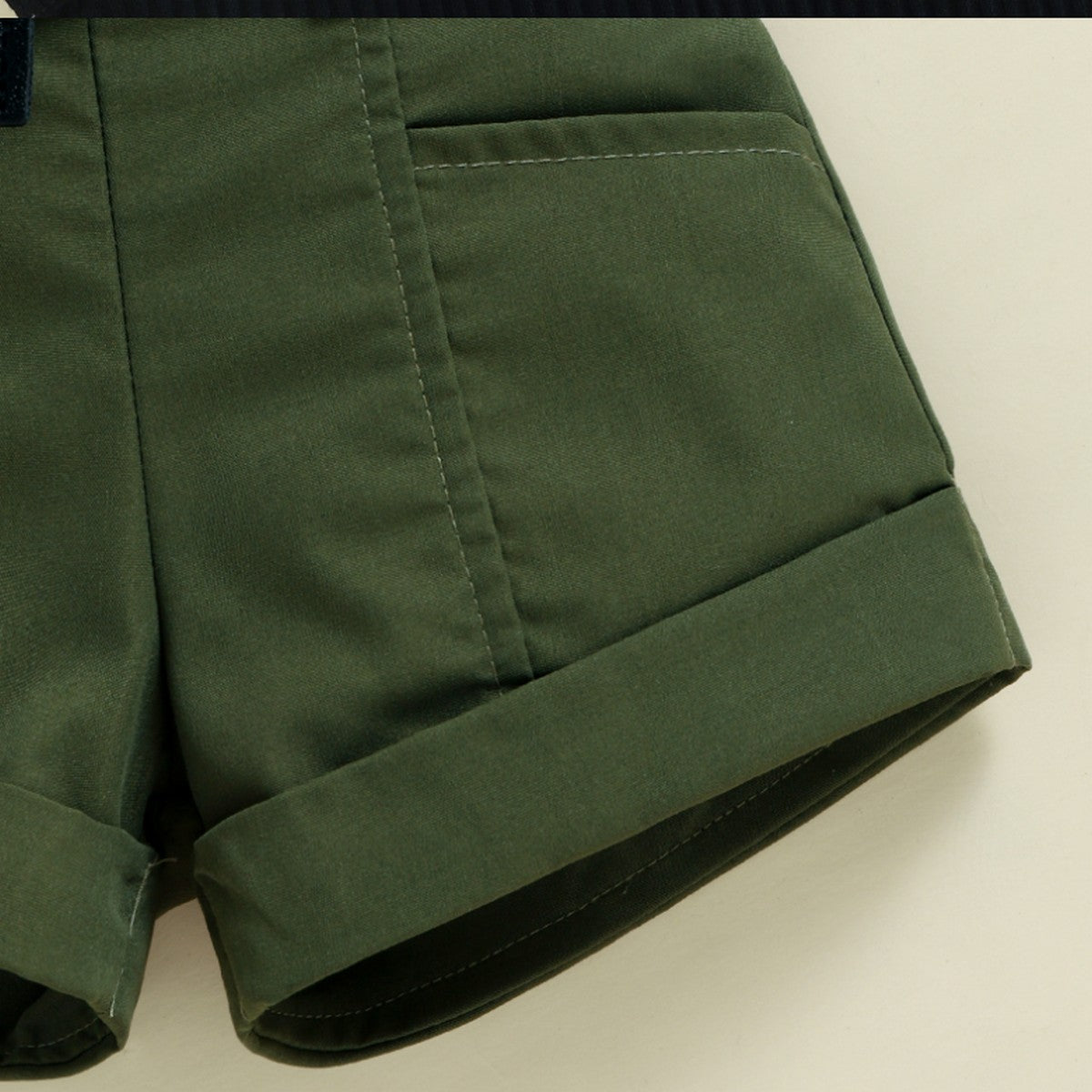 1-7 Yaş Kız Çocuk Siyah Atlet ve Haki Şort Takımı | Bel Çantalı Yaz Kombini