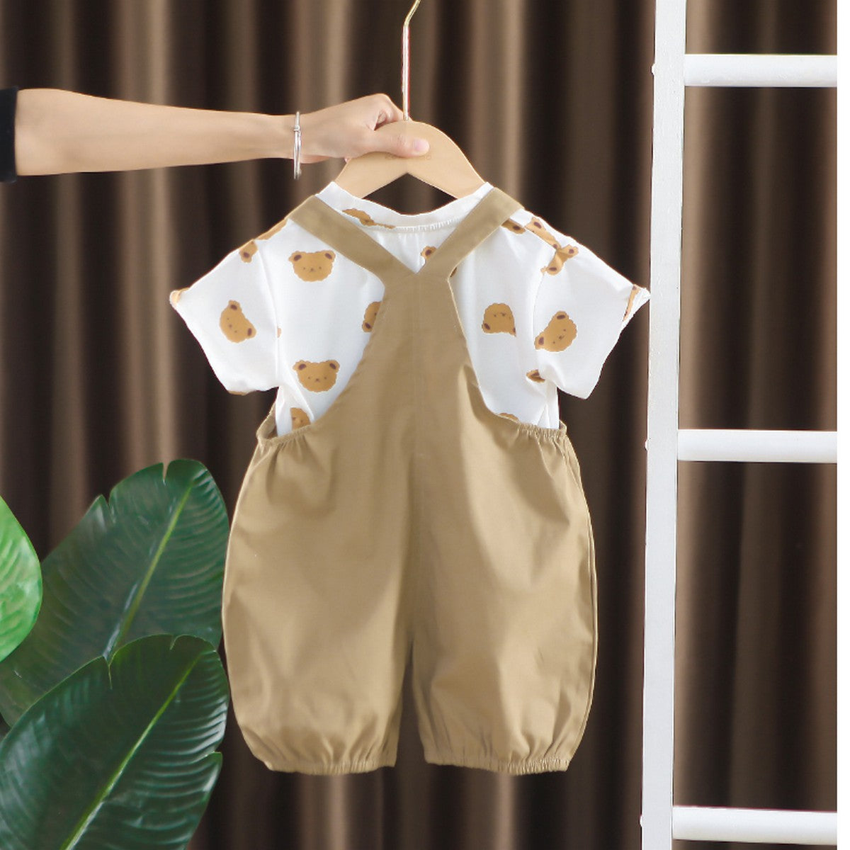 1-6 Yaş Ayıcık Baskılı Tişört ve Peluş Figürlü Salopet Takımı