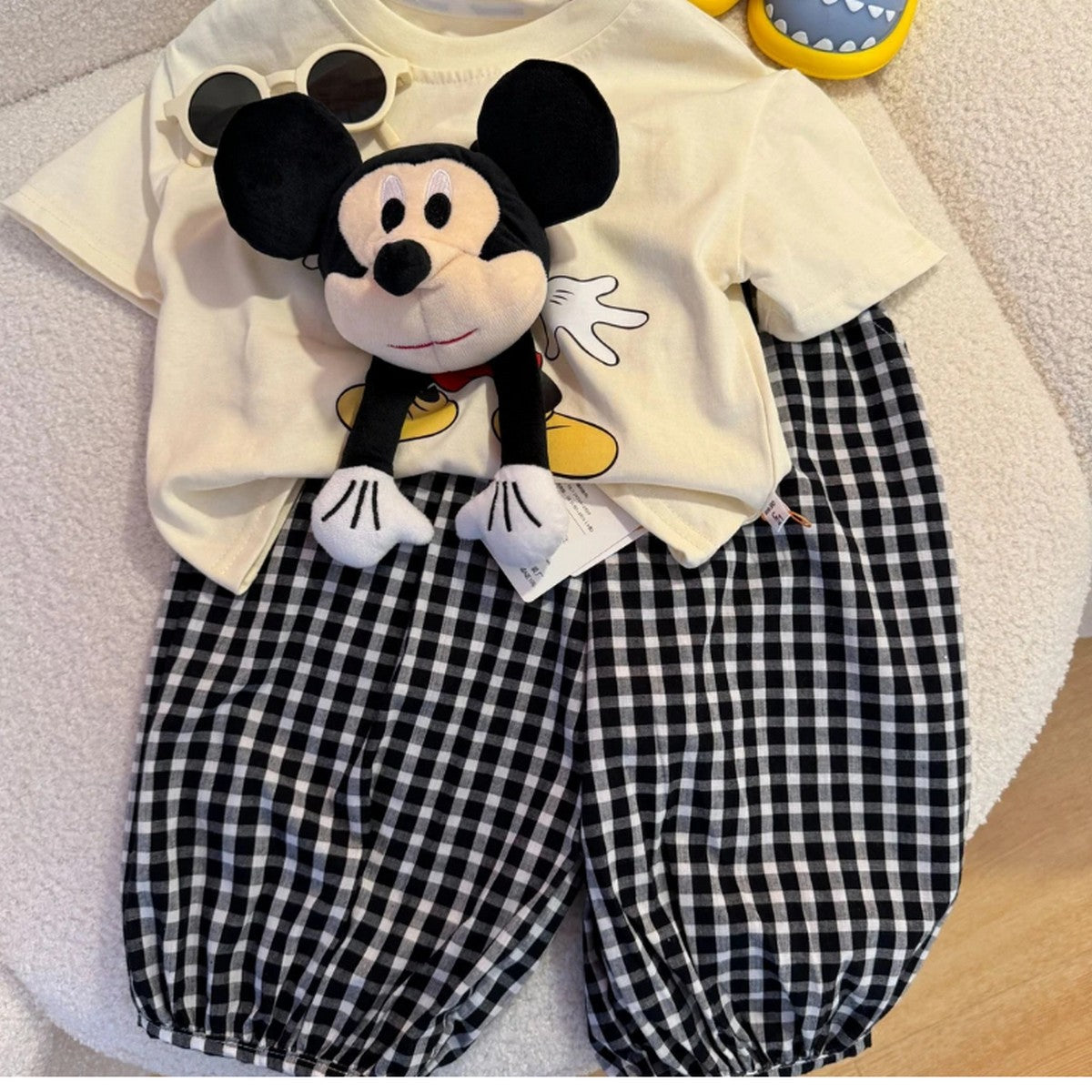 1-6 Yaş 3D Mickey Figürlü Tişört ve Ekose Şort Takımı – Unisex