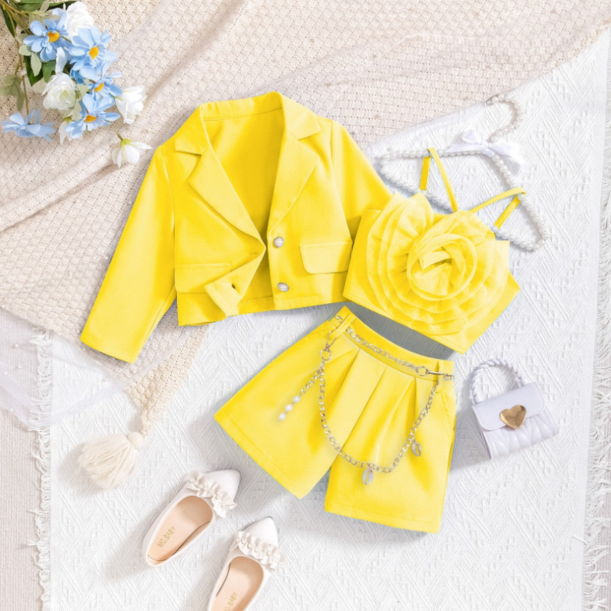 4-7 Yaş Kız Çocuk 3’lü Blazer Takım | Çiçek Detaylı Şortlu Kombin